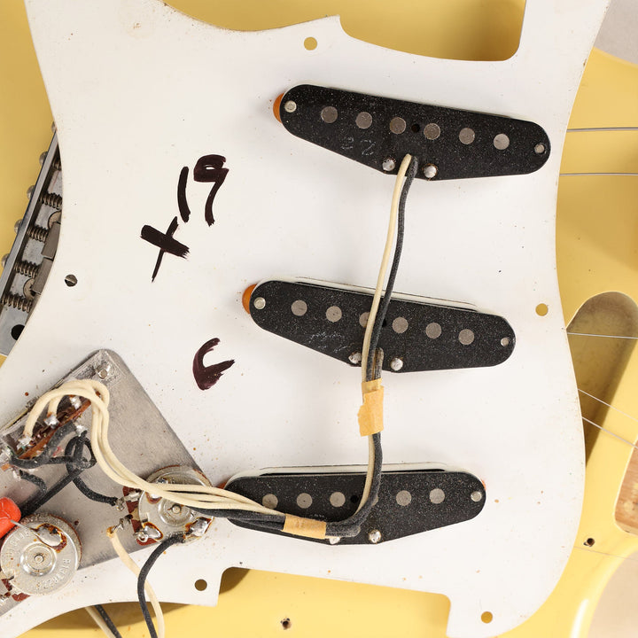 1982 Fender Fullerton American Vintage 1957 Stratocaster Vintage White