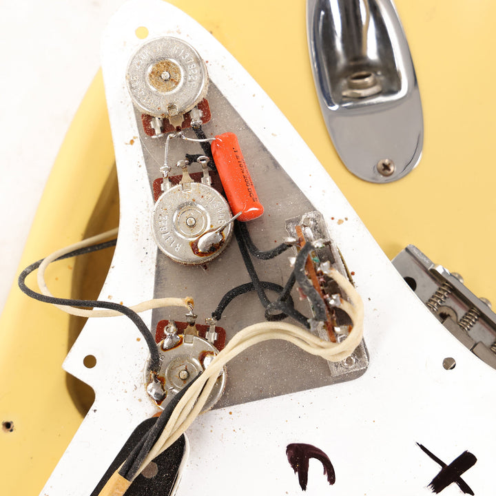 1982 Fender Fullerton American Vintage 1957 Stratocaster Vintage White