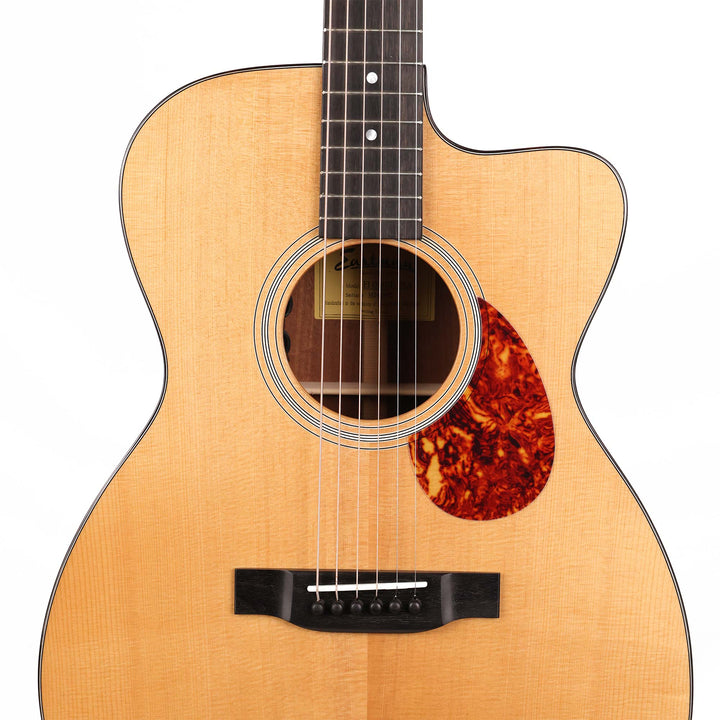 Eastman E1OMCE Deluxe Acoustic-Electric Natural
