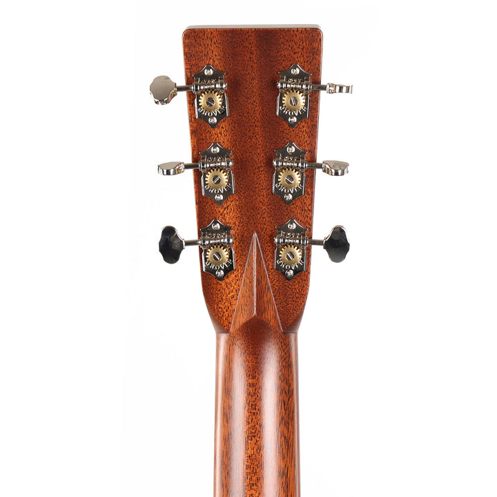 Martin Standard Series OM-28 Acoustic Guitar Natural
